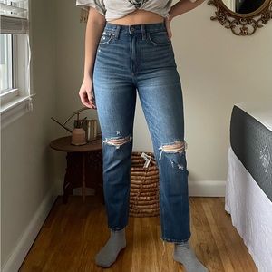 Abercrombie Ultra High Rise Straight